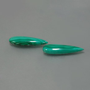 Gemas de malaquita verde natural de  ct, en forma de pera, opaco