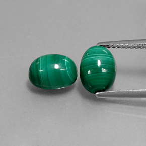 Gemas de malaquita verde natural de  ct, corte óvalo, opaco