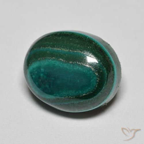 Malaquita Verde pino natural de 7.82 ct, Ovalada, Opaco