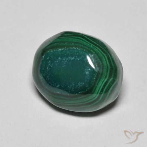 Malaquita Verde pino natural de 6.69 ct, Ovalada, Opaco