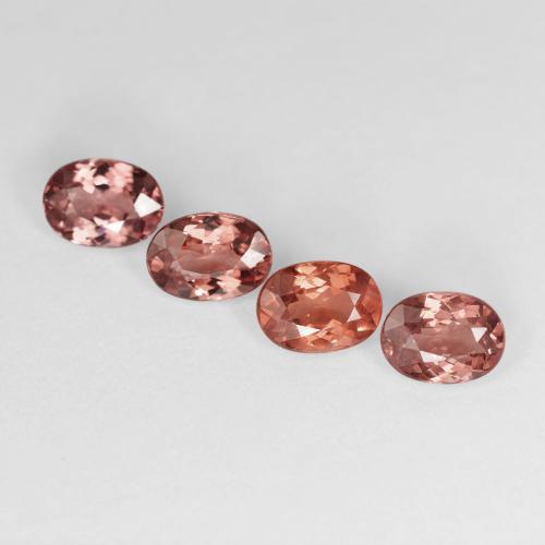 Gemas de granate malayo Rojo cálido natural de 4.27 ct, Ovalada, VVS-VS