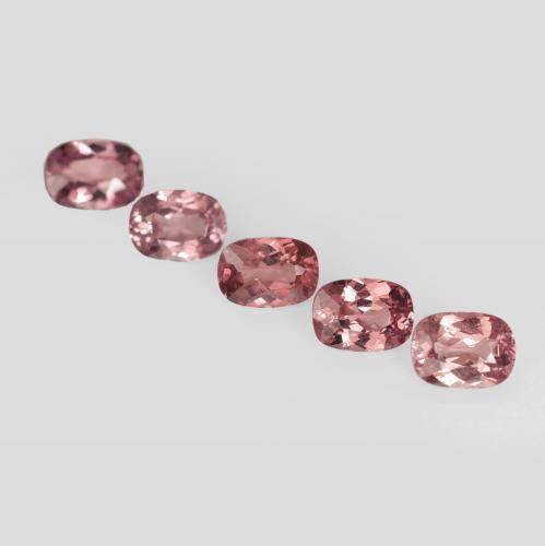 Gemas de granate malayo Rosado claro natural de 5.43 ct, Forma Cojín, VVS-VS