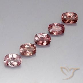 Gemas de granate malayo Rosado naranja natural de 5.21 ct, Forma Cojín, VVS-VS