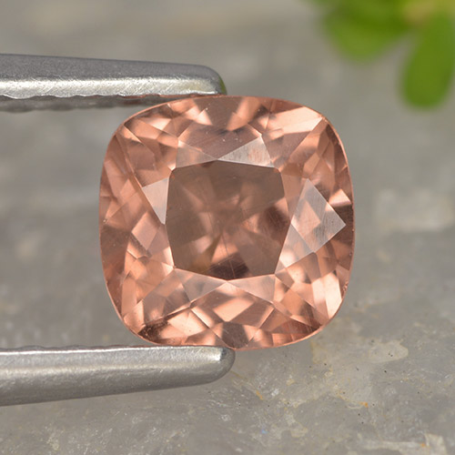 Granate malayo rosa natural de 0,68 ct, corte cojín, VS