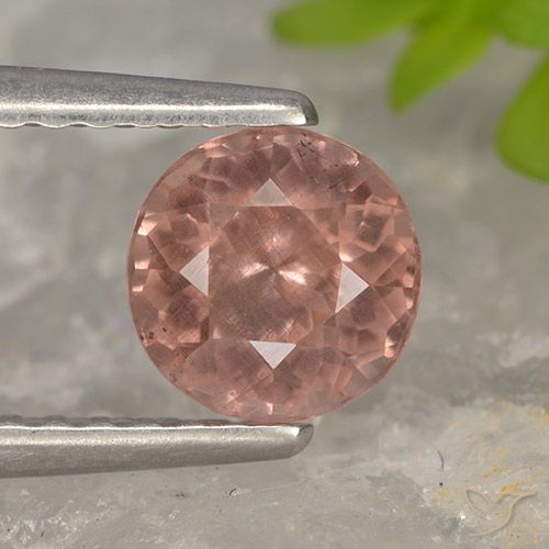0.84ct Natural Rosado medio granate malayo, Redondo, VS