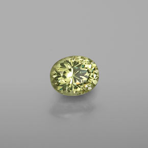 Pequeño granate Verde dorado natural de 1.10 ct, Corte Óvalo, VS