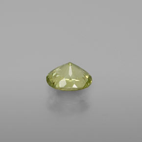 Pequeño granate Verde dorado natural de 1.10 ct, Corte Óvalo, VS