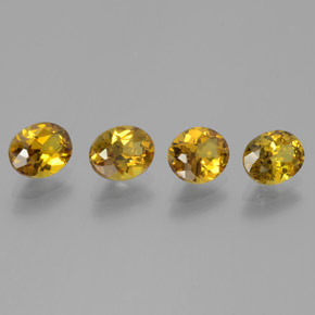 Gemas de Pequeño granate Dorado verdoso natural de 2.94 ct, Corte Óvalo, VS