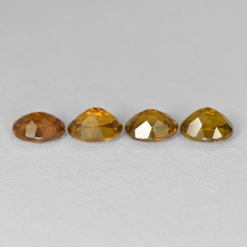 Gemas de Pequeño granate Dorado terroso natural de 2.21 ct, Ovalada, VVS-VS