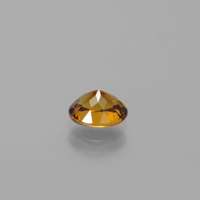 Pequeño granate Dorado verdoso natural de 1.09 ct, Corte Óvalo, VVS