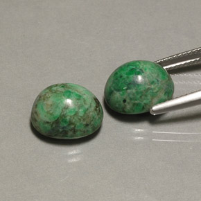Gemas de maw-sit-sit verde natural de  ct, corte óvalo, opaco
