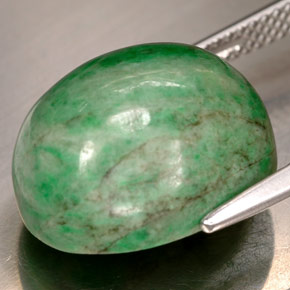 maw-sit-sit Verde natural de 16.90 ct, Corte Óvalo, Opaco