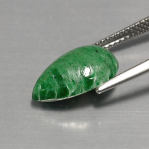 Maw-sit-sit verde natural de 4,24 ct, en forma de pera, opaco