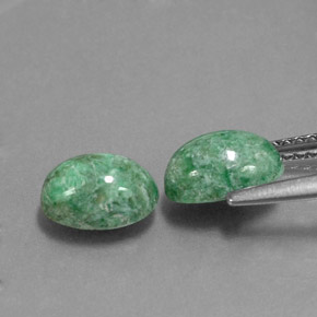 Gemas de maw-sit-sit verde natural de  ct, corte óvalo, opaco