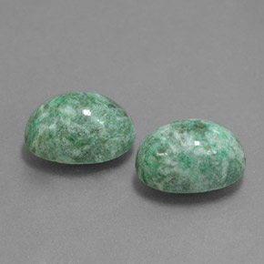 Gemas de maw-sit-sit verde natural de  ct, corte óvalo, opaco