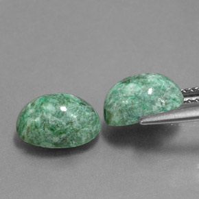 Gemas de maw-sit-sit verde natural de  ct, corte óvalo, opaco