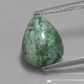 Maw-sit-sit verde natural de 4,70 ct, en forma de pera, opaco