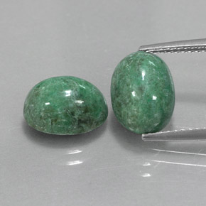 Gemas de maw-sit-sit verde natural de  ct, corte óvalo, opaco