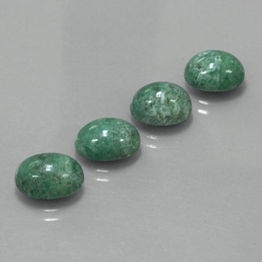 Gemas de maw-sit-sit verde natural de  ct, corte óvalo, opaco