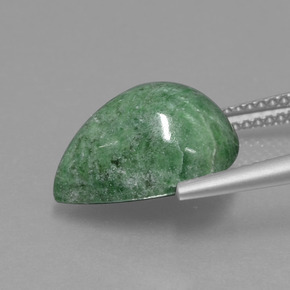 Maw-sit-sit verde natural de 7,04 ct, en forma de pera, opaco
