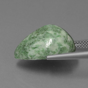 maw-sit-sit Verde terroso natural de 15.71 ct, En forma de pera, Opaco