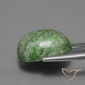 maw-sit-sit Verde claro medio natural de 13.87 ct, Ovalada, Opaco