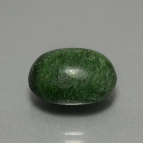 Maw-sit-sit verde natural de 13,62 ct, corte óvalo, opaco