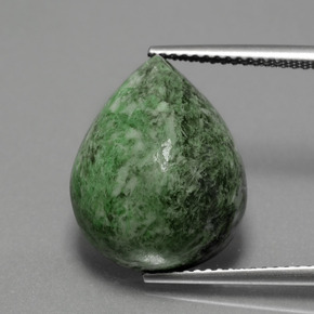 Maw-sit-sit verde natural de 13,96 ct, en forma de pera, opaco