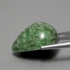 Maw-sit-sit verde natural de 13,96 ct, en forma de pera, opaco