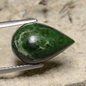 Maw-sit-sit verde natural de 5,93 ct, en forma de pera, opaco