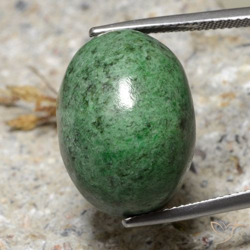 32.40ct Natural Verde pino pálido maw-sit-sit, Ovalada, Opaco