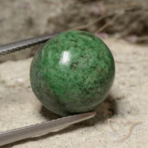maw-sit-sit Verde medio natural de 13.27 ct, Redondo, Opaco