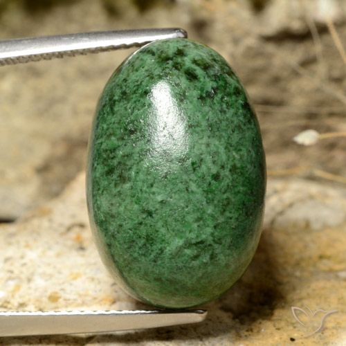 maw-sit-sit Verde pino natural de 19.98 ct, Corte Óvalo, Opaco