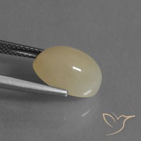Piedra de Luna Amarillo claro natural de 4.88 ct, Ovalada, Translúcido