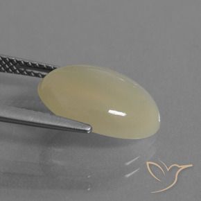 Piedra de Luna Amarillo claro natural de 4.67 ct, Ovalada, Translúcido