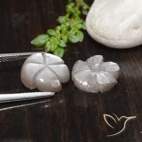 Gemas de Piedra de Luna Rosado muy claro natural de 7.83 ct, Corte Flor, Translúcido