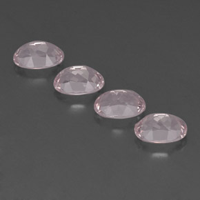 Gemas de Morganita Rosado claro natural de  ct, Corte Óvalo, VVS-VS