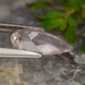 Morganita Rosado medio natural de 0.73 ct, En forma de pera, VVS-VS