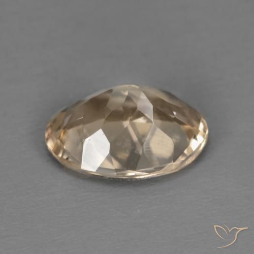 Morganita Dorado claro natural de 1.02 ct, Ovalada, VVS-VS