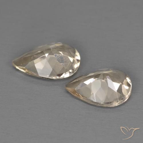Gemas de Morganita Dorado claro natural de 1.56 ct, En forma de pera, VS