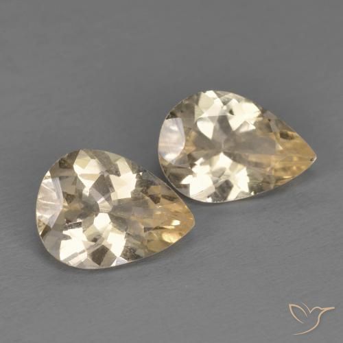 Gemas de Morganita Dorado claro natural de 1.73 ct, En forma de pera, VS