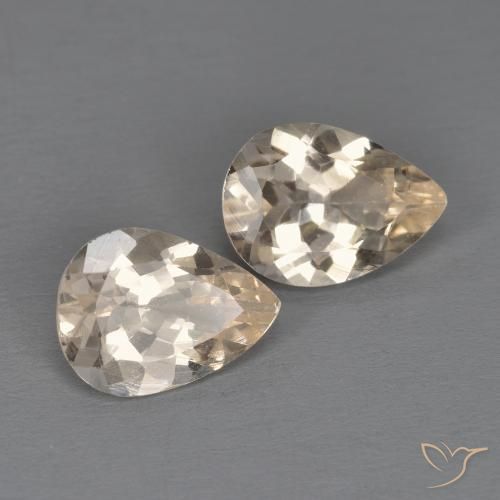 Gemas de Morganita Dorado claro natural de 1.72 ct, En forma de pera, VS