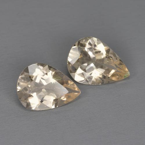 Gemas de Morganita Dorado claro natural de 1.54 ct, En forma de pera, VS