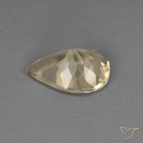 Morganita Dorado claro natural de 0.85 ct, En forma de pera, VS