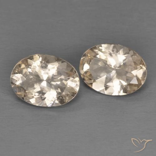 Gemas de Morganita Dorado claro natural de 1.87 ct, Ovalada, VS