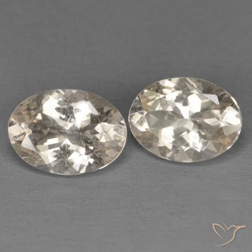 Gemas de Morganita Dorado claro natural de 2.06 ct, Ovalada, VS