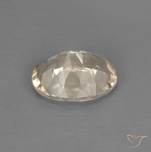 Morganita Dorado claro natural de 1.10 ct, Ovalada, VS