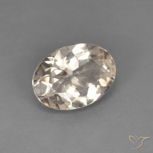 Morganita Dorado claro natural de 0.92 ct, Ovalada, VS