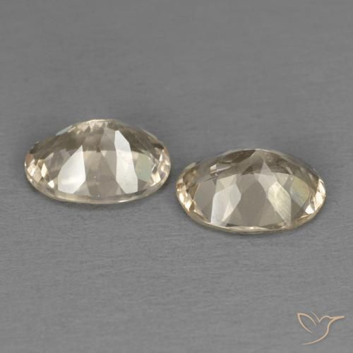 Gemas de Morganita Naranja claro natural de 1.98 ct, Ovalada, VS
