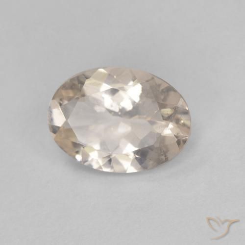 Morganita Dorado claro natural de 0.92 ct, Ovalada, VS